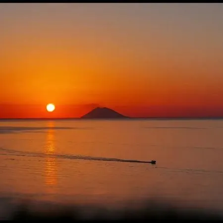 Alojamento de Acomodação e Pequeno-almoço Terrazza Dei Tramonti Falerna Scalo